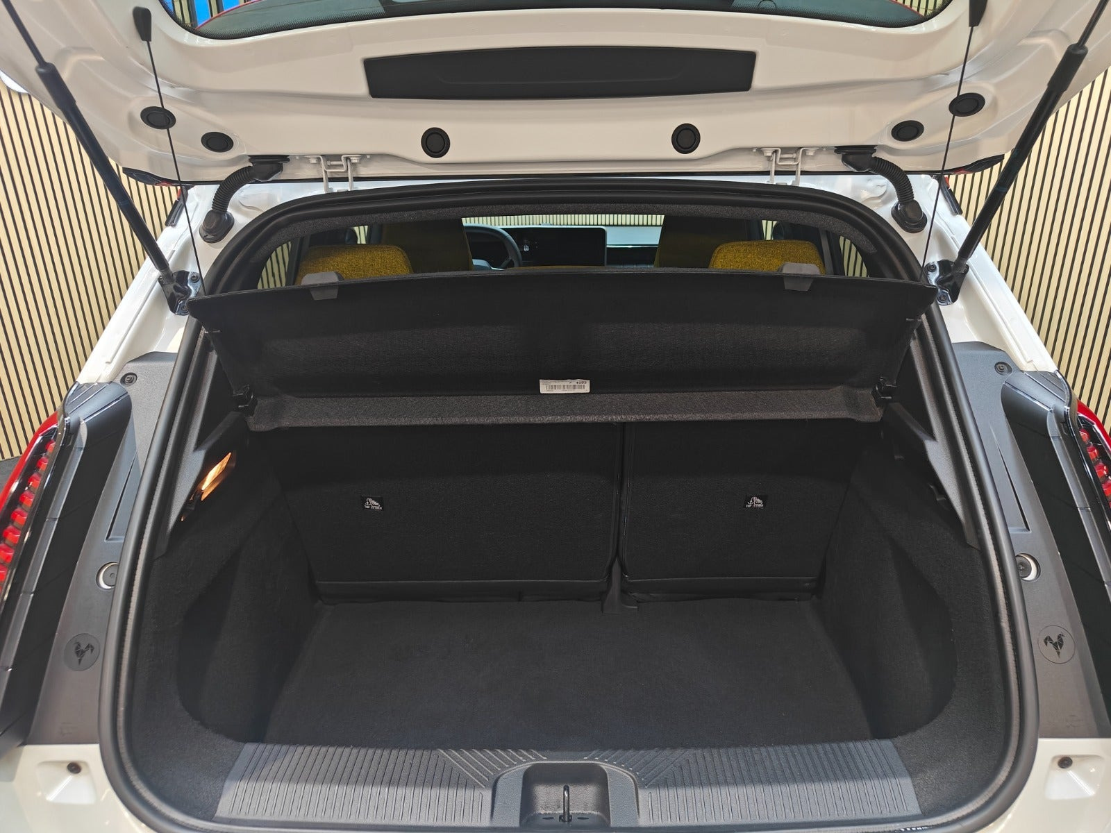 Hvid Renault 5 E-Tech fra 2025