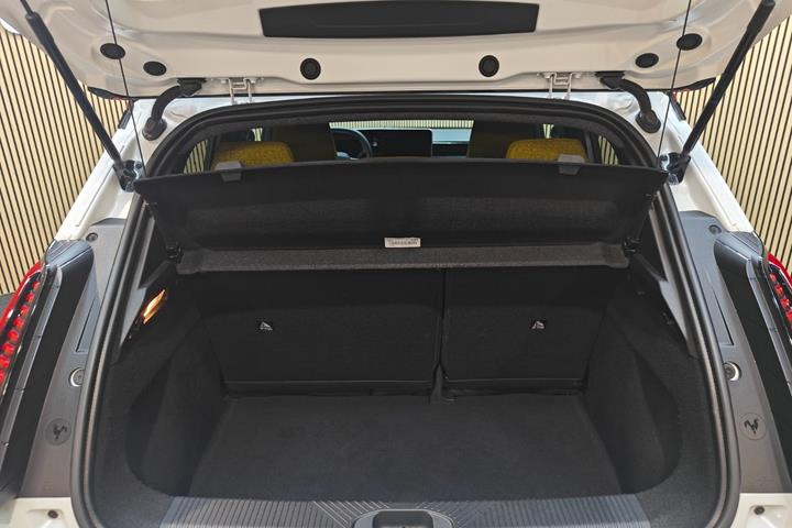 Hvid Renault 5 E-Tech fra 2025