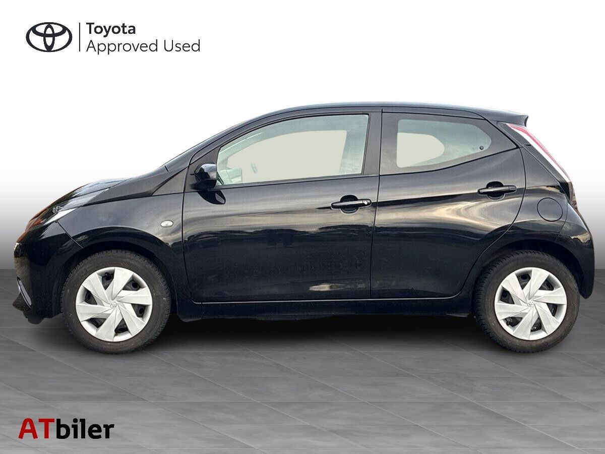 Sort Toyota Aygo fra 2018
