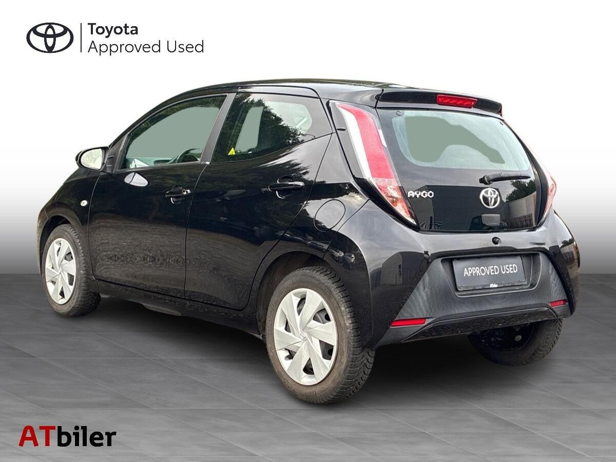 Sort Toyota Aygo fra 2018