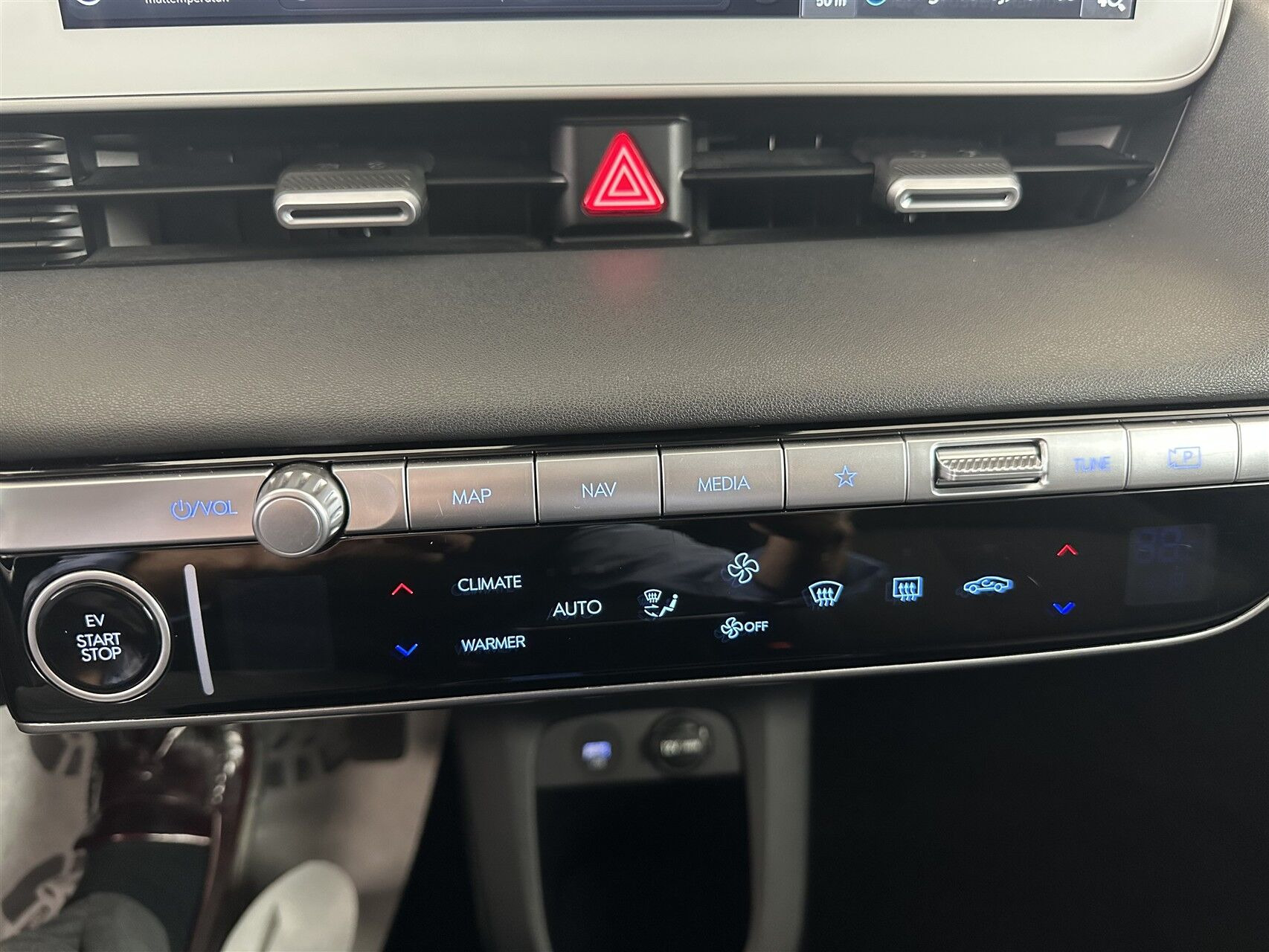 Grå Hyundai Ioniq 5 fra 2023
