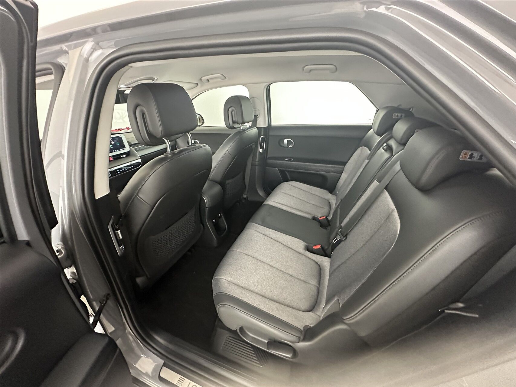 Grå Hyundai Ioniq 5 fra 2023