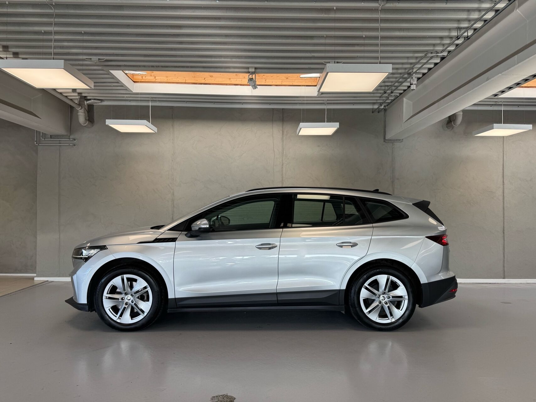 Sølv Skoda Enyaq fra 2021