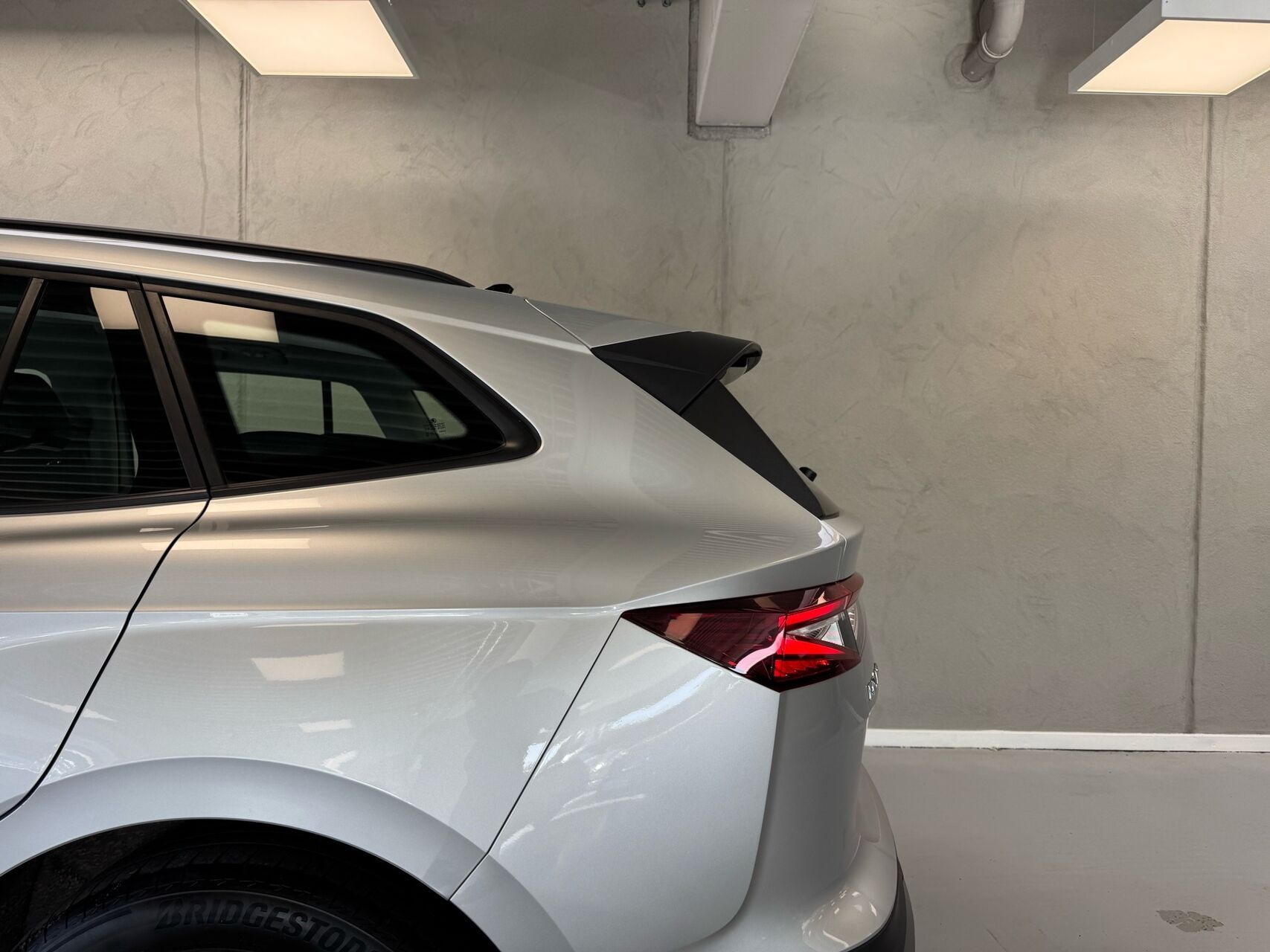 Sølv Skoda Enyaq fra 2021