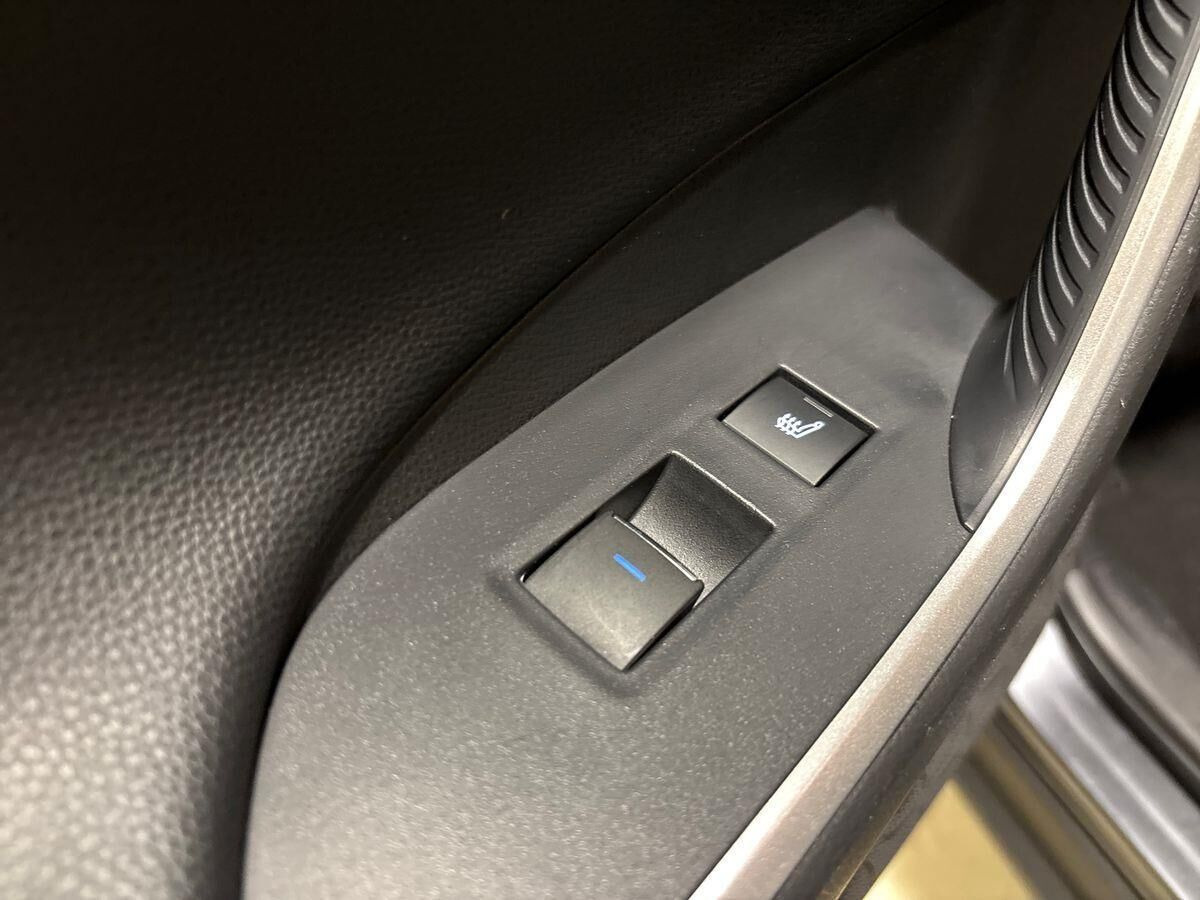 Sort Suzuki Across fra 2020