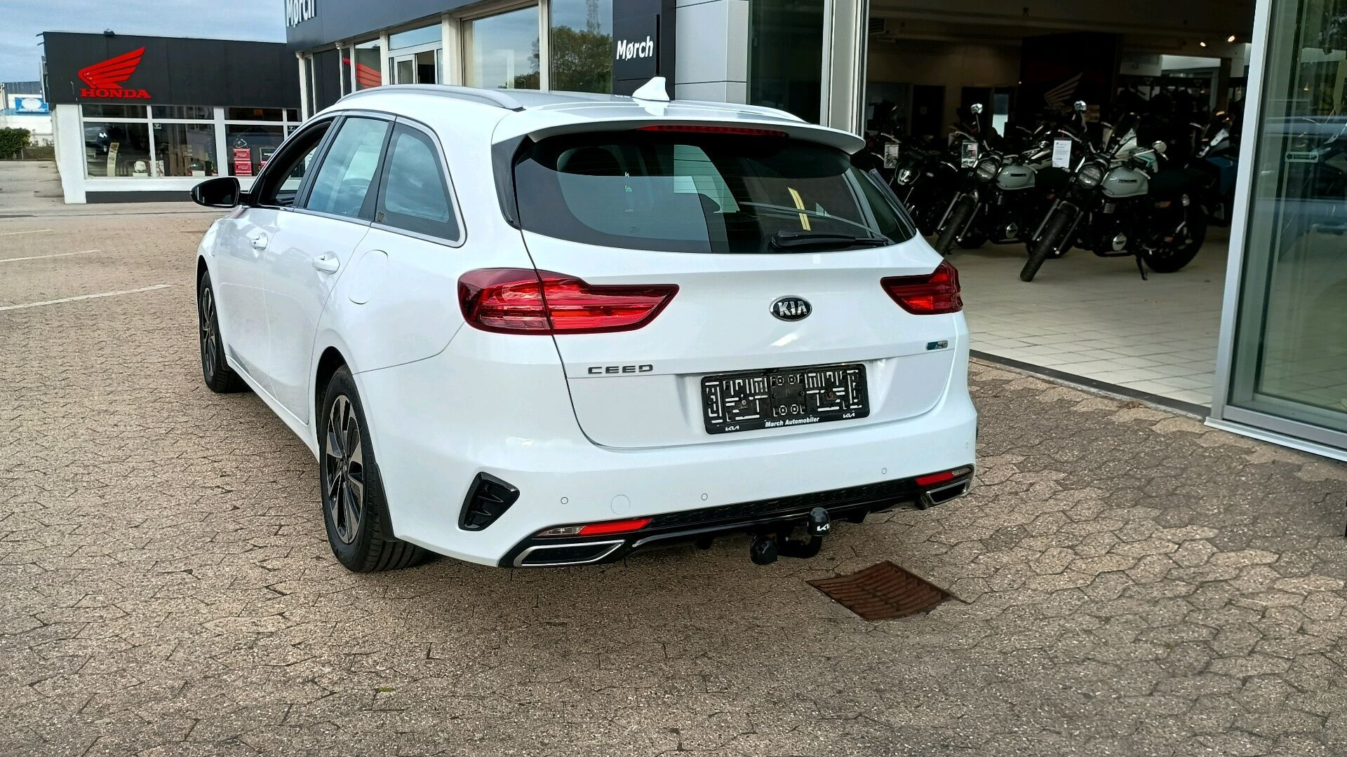 Hvid Kia Ceed fra 2020