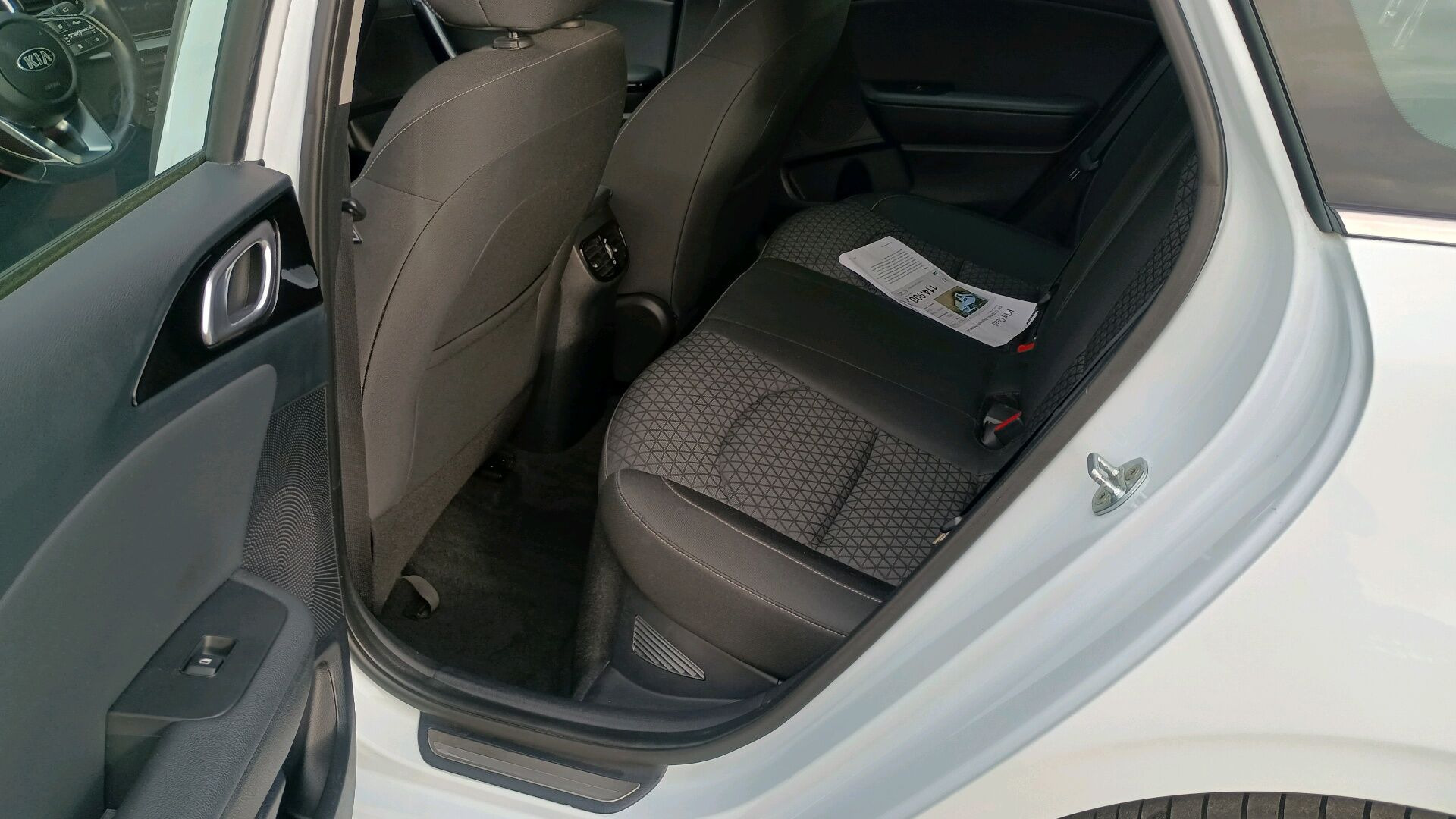 Hvid Kia Ceed fra 2020