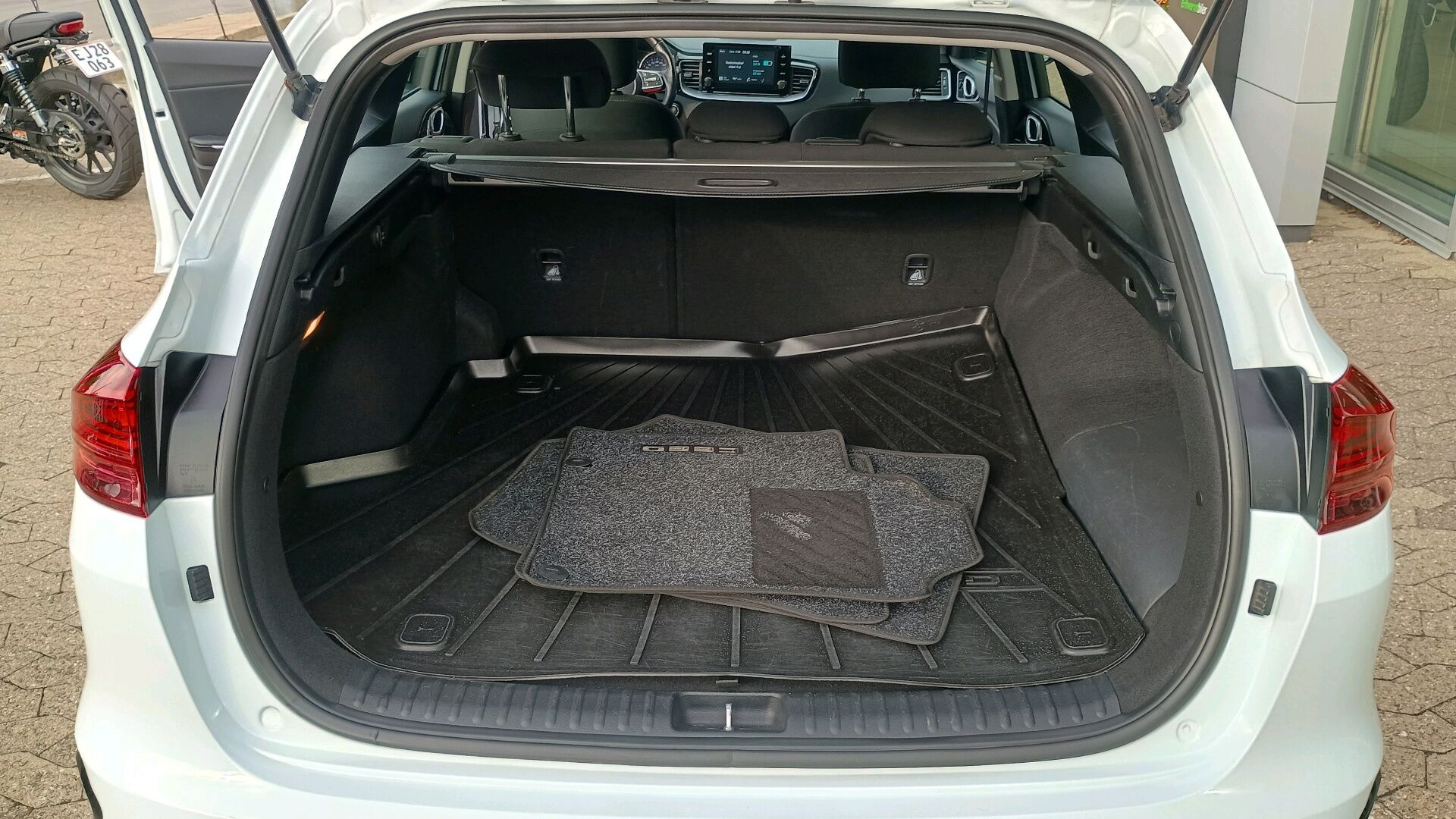 Hvid Kia Ceed fra 2020