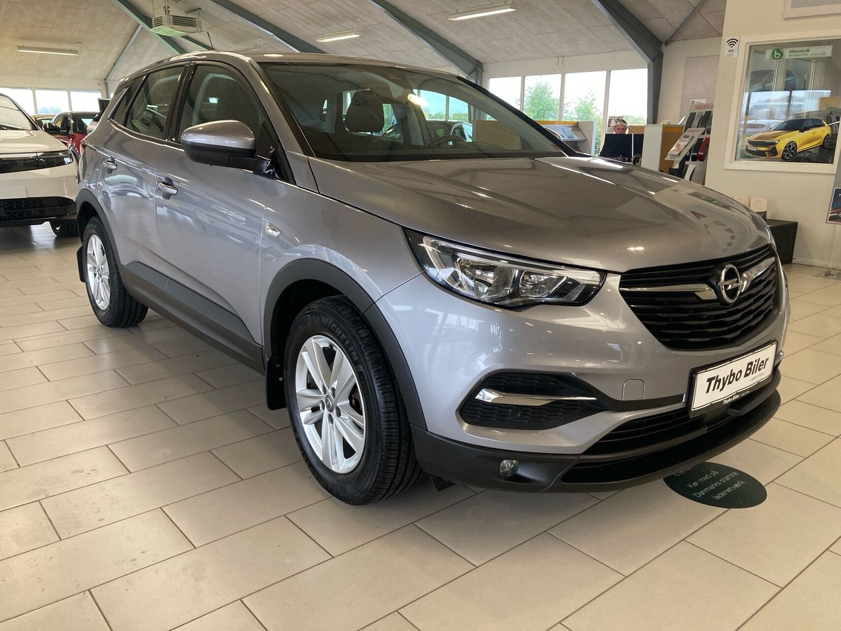 Sølv Opel Grandland X fra 2018