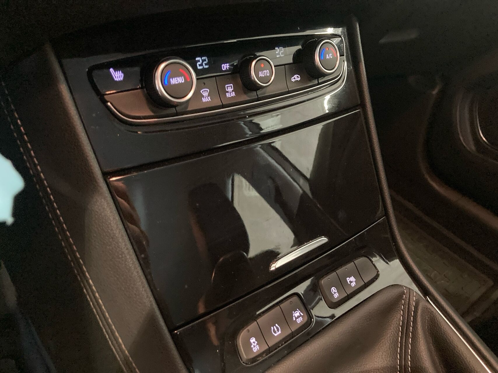 Sølv Opel Grandland X fra 2018