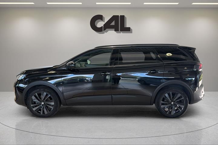 Sort Peugeot 5008 fra 2024