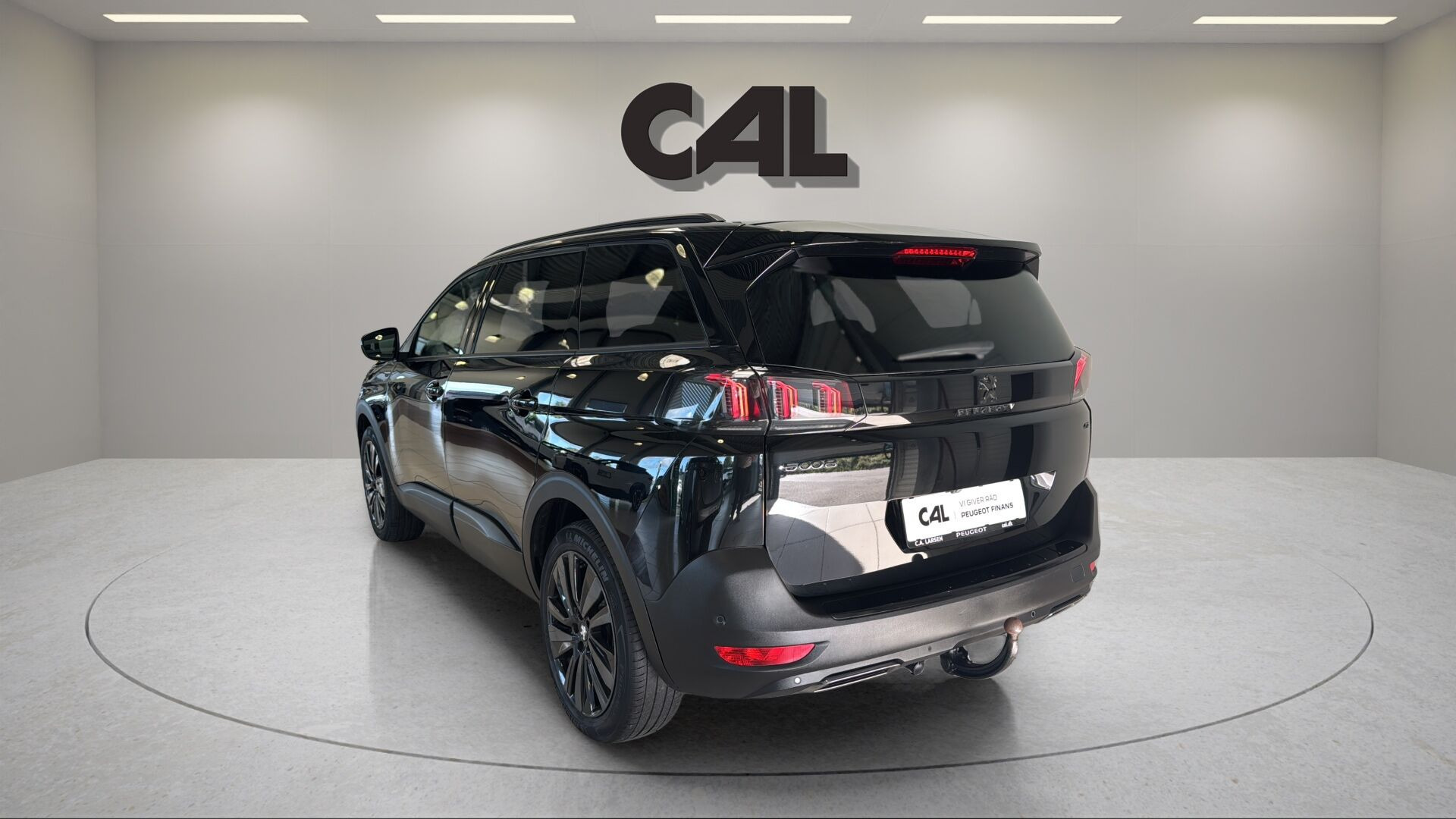 Sort Peugeot 5008 fra 2024