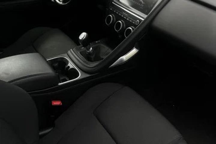 undefined Jaguar E-Pace fra 2018