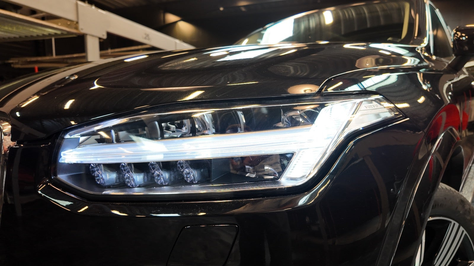 Sort Volvo XC90 fra 2023