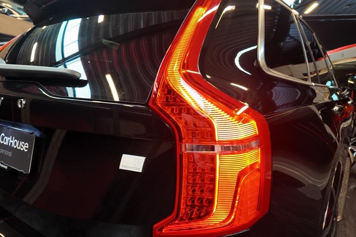 Sort Volvo XC90 fra 2023