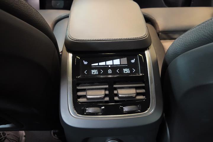 Sort Volvo XC90 fra 2023