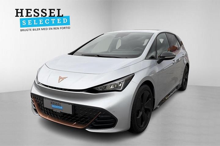 Sølv Cupra Born fra 2024 set udefra