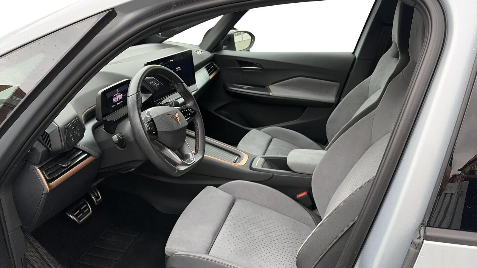 Sølv Cupra Born fra 2024