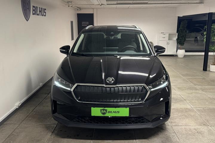 Sort Skoda Enyaq fra 2025