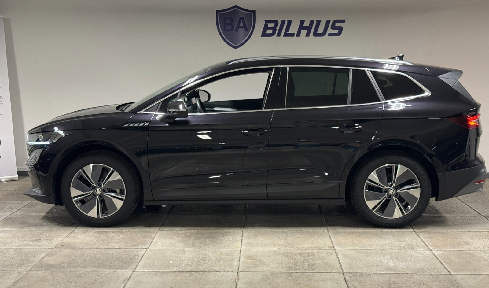Sort Skoda Enyaq fra 2025