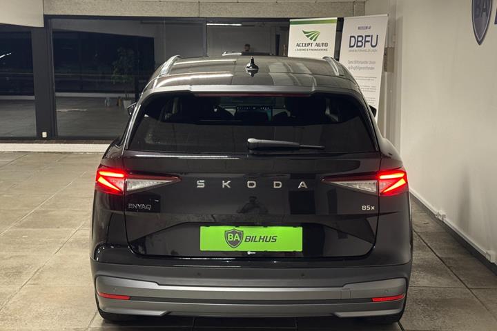 Sort Skoda Enyaq fra 2025