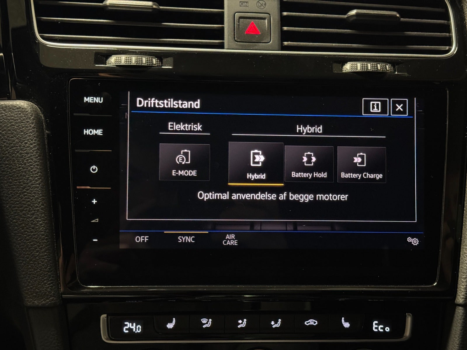 Grå VW Golf VII fra 2019