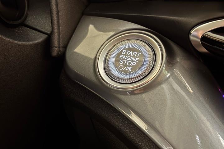 Hvid Fiat 500e fra 2023