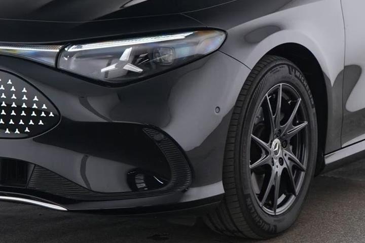 Sort Mercedes CLA350 fra 2026