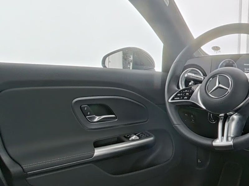 Sort Mercedes CLA350 fra 2026