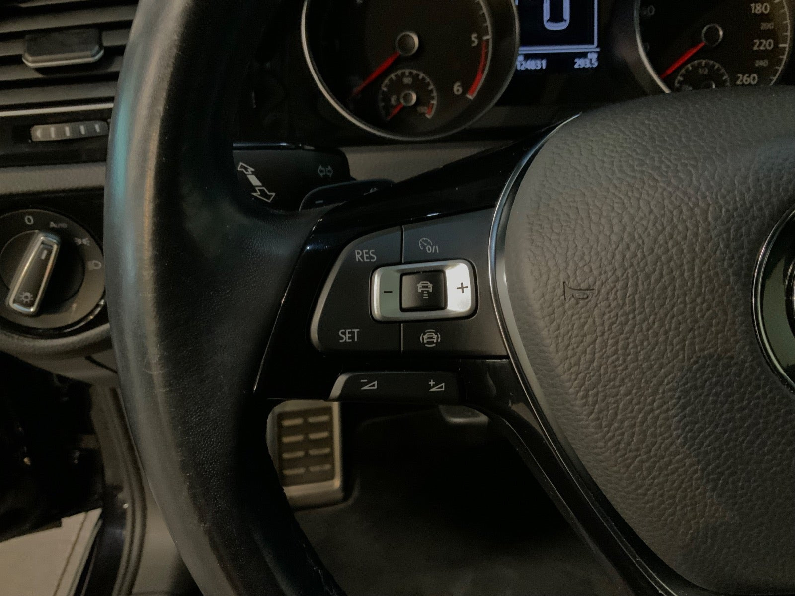 Sort VW Golf VII fra 2019