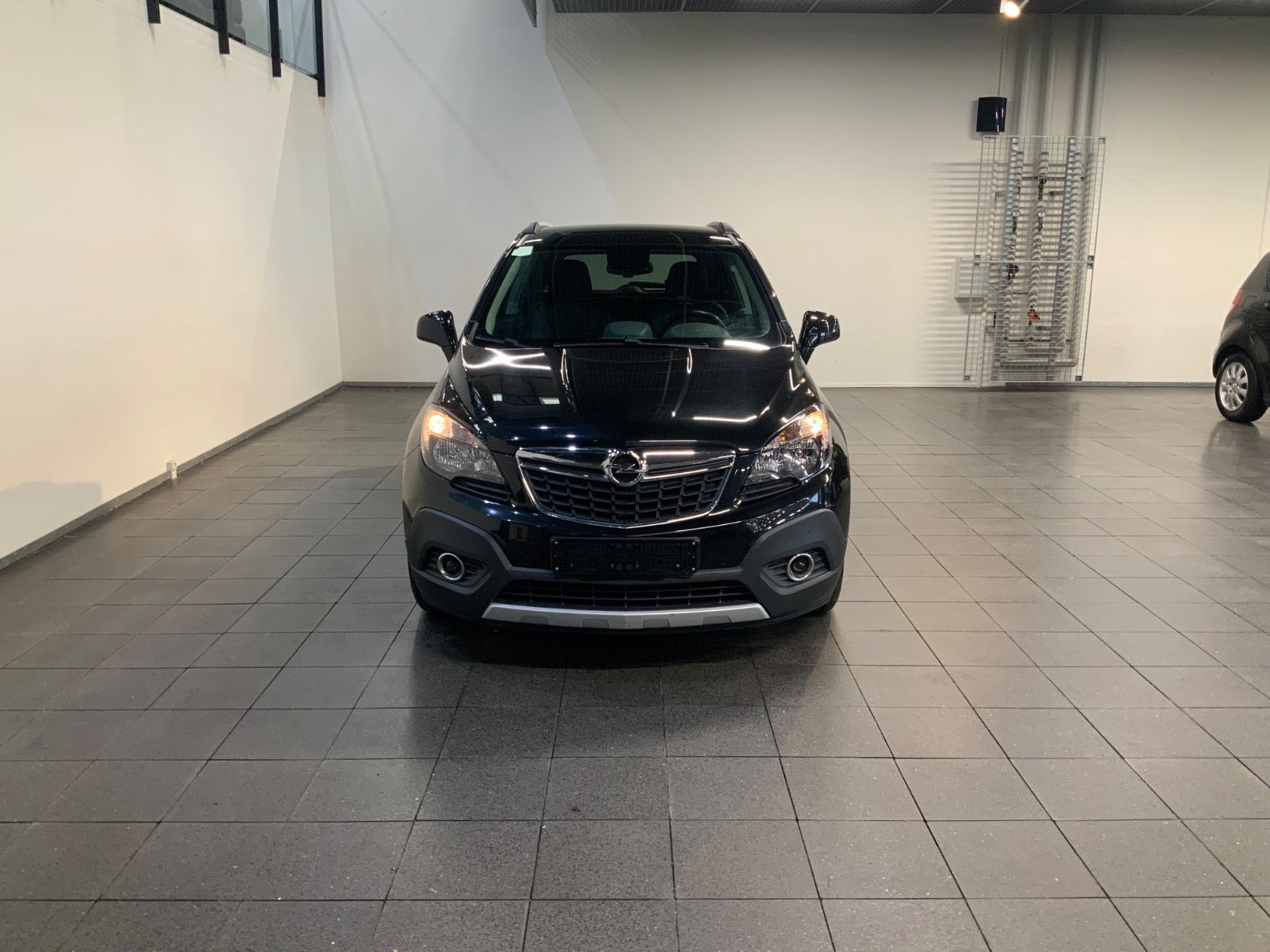 Sort Opel Mokka fra 2016