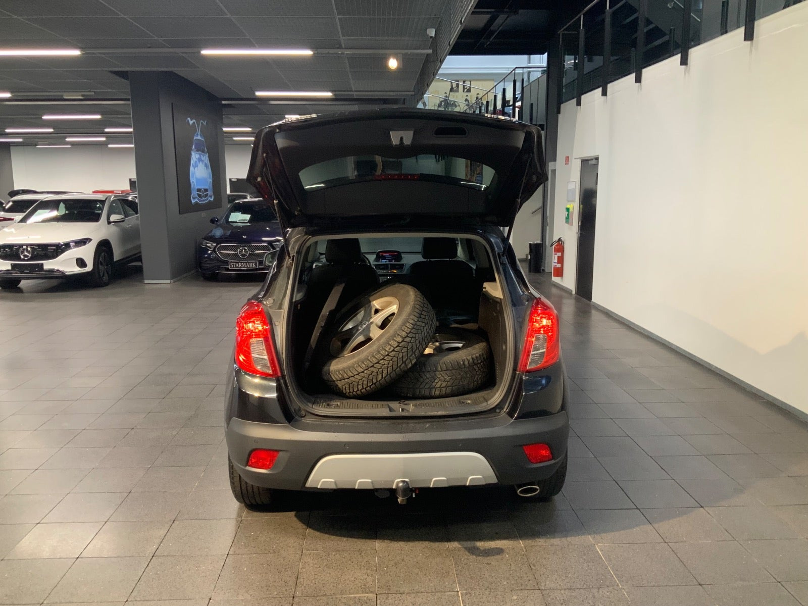 Sort Opel Mokka fra 2016