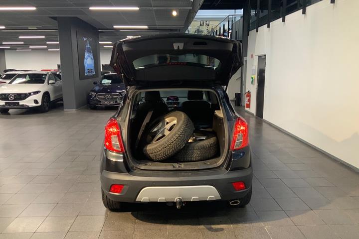Sort Opel Mokka fra 2016