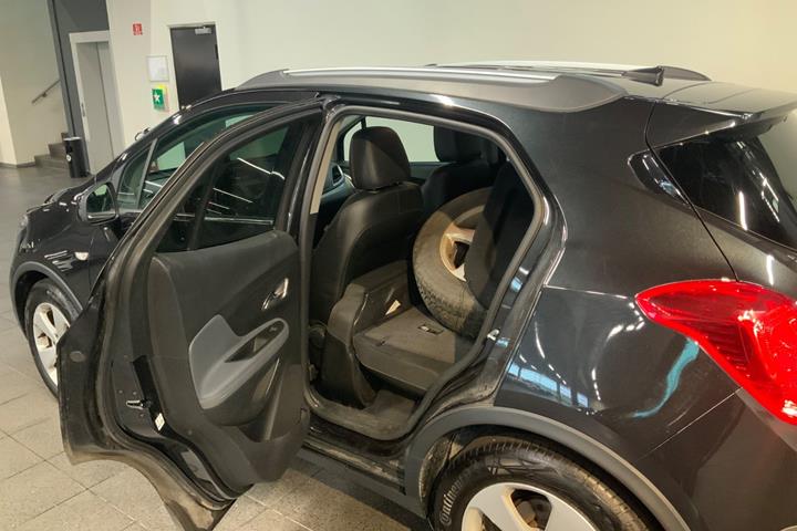 Sort Opel Mokka fra 2016