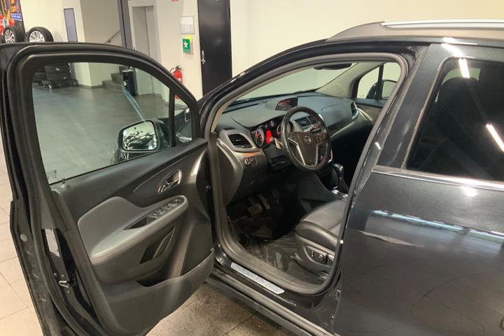 Sort Opel Mokka fra 2016