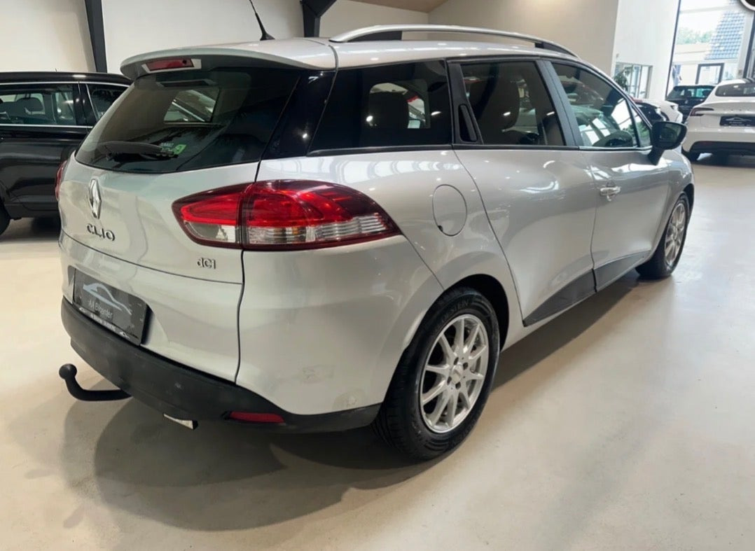 Sølv Renault Clio IV fra 2014