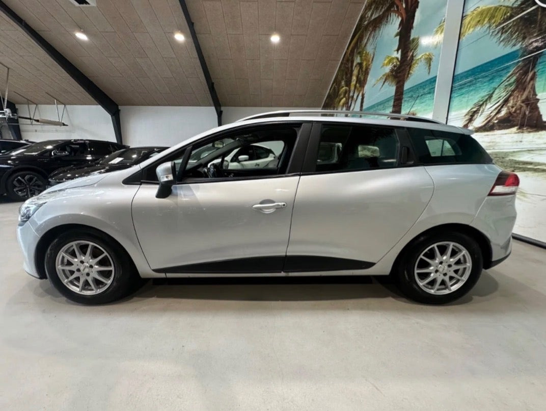 Sølv Renault Clio IV fra 2014