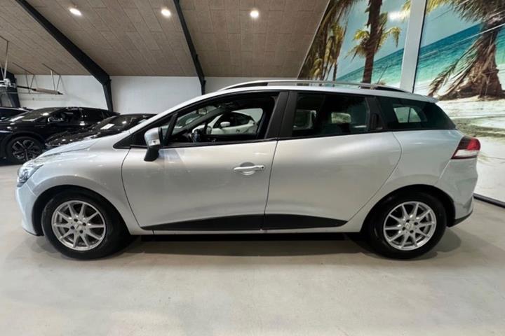Sølv Renault Clio IV fra 2014