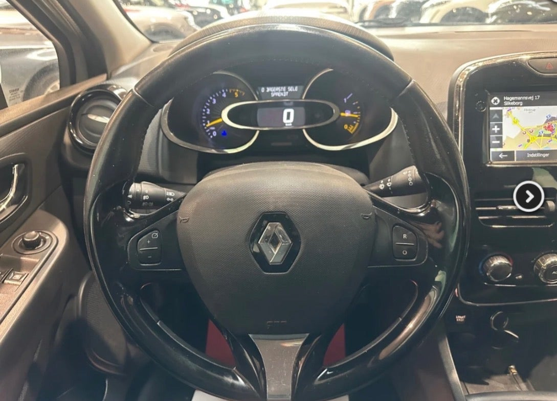 Sølv Renault Clio IV fra 2014