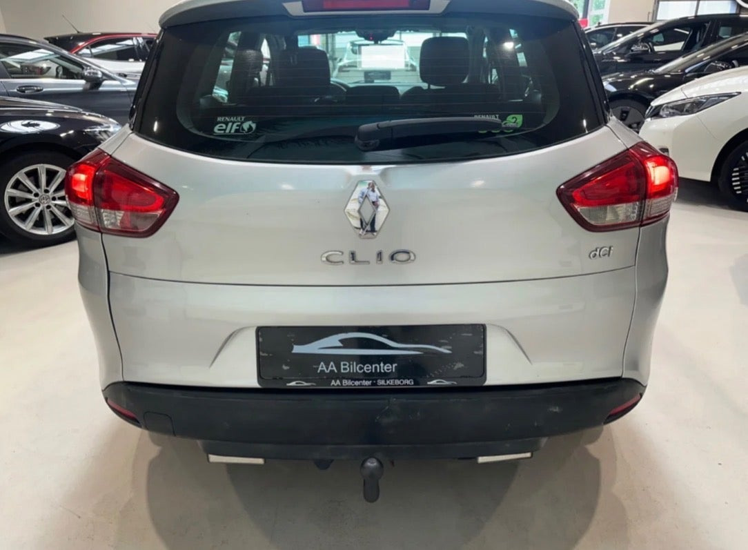 Sølv Renault Clio IV fra 2014