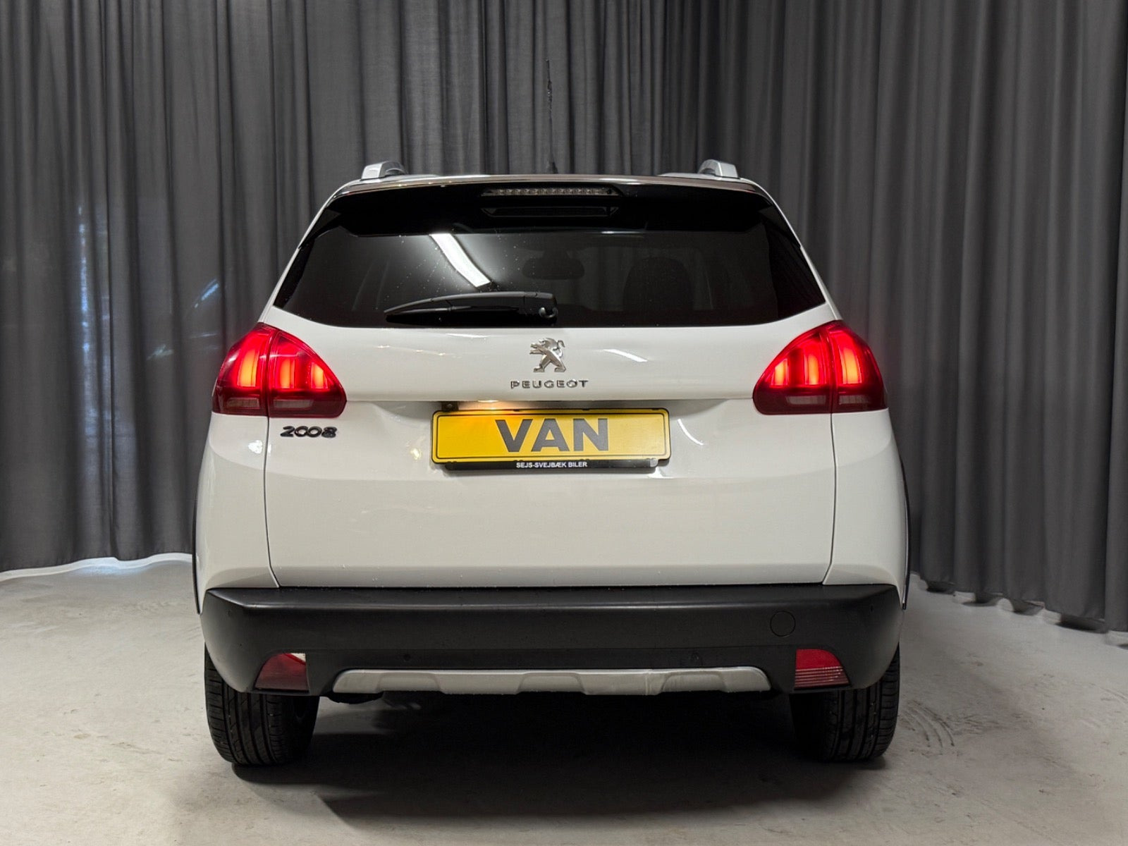 Hvid Peugeot 2008 fra 2018