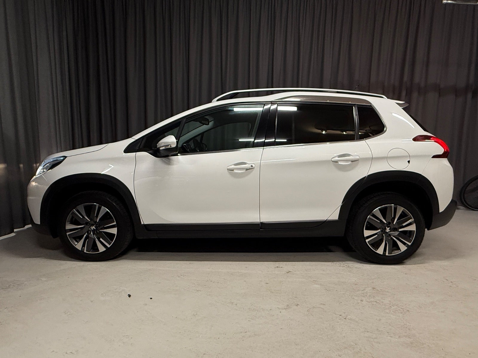Hvid Peugeot 2008 fra 2018