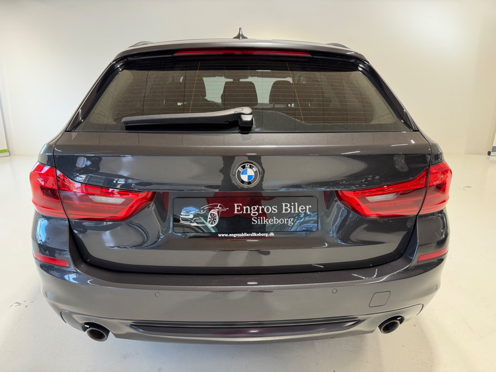 Grå BMW 520d fra 2017
