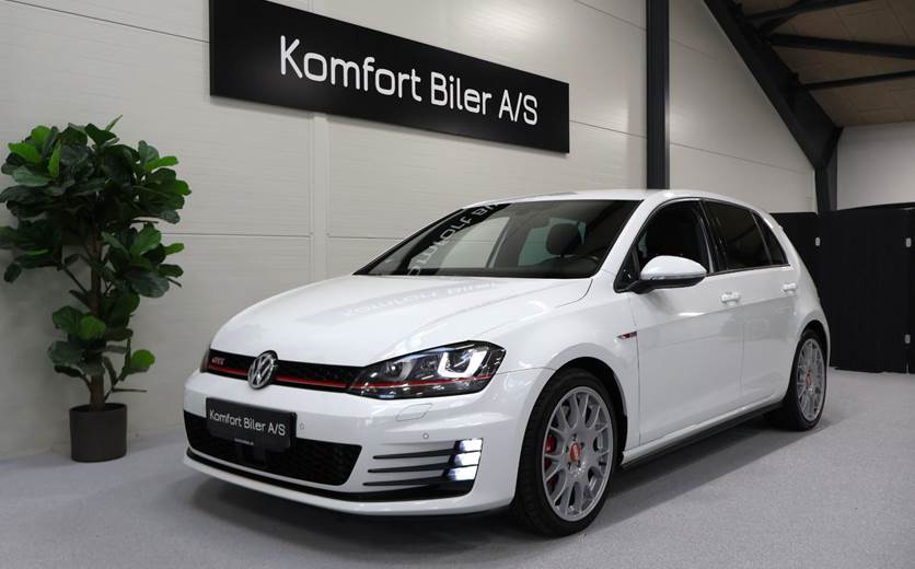VW Golf VII 2,0 GTi Performance DSG BMT