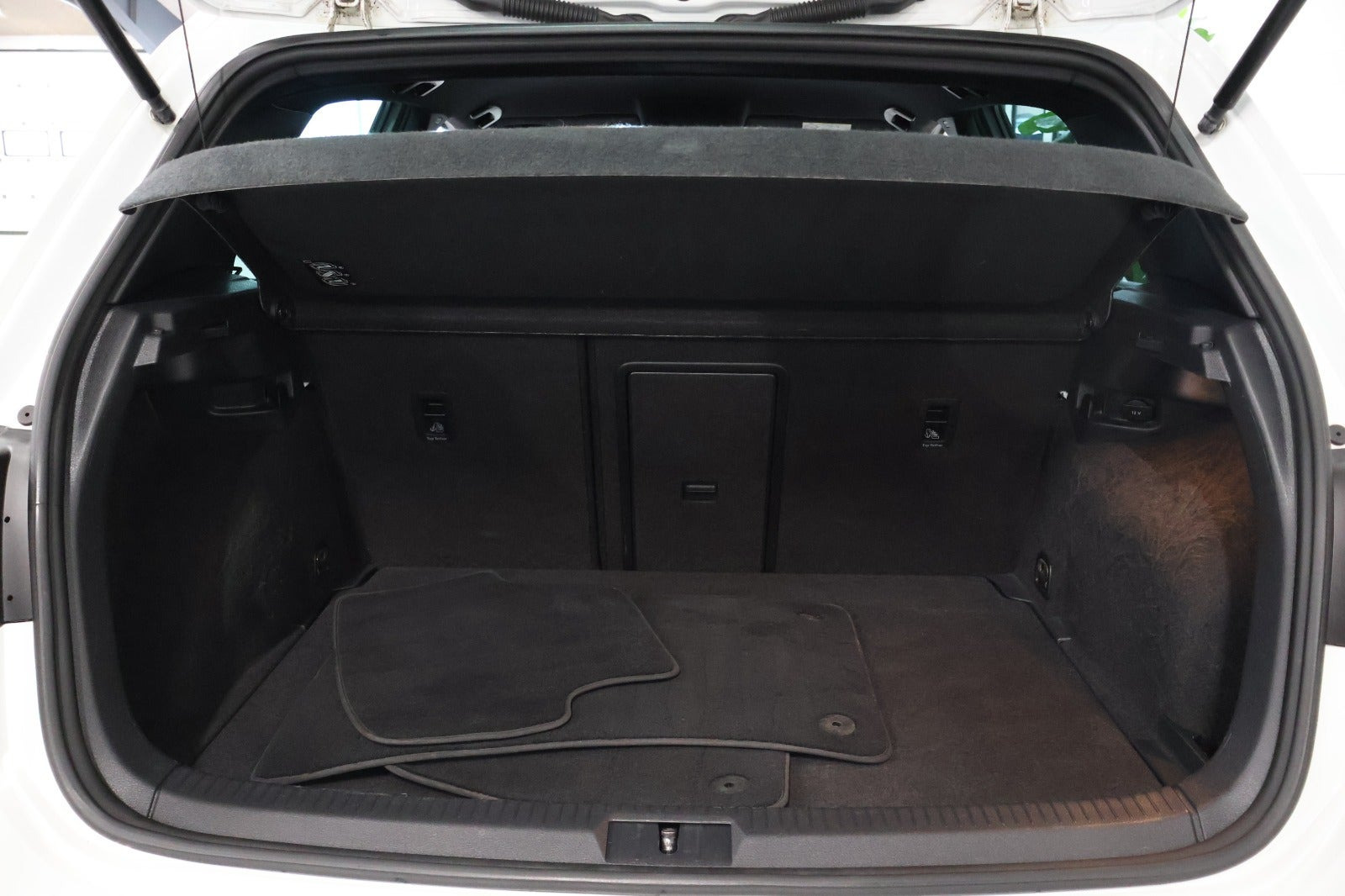 Hvid VW Golf VII fra 2017