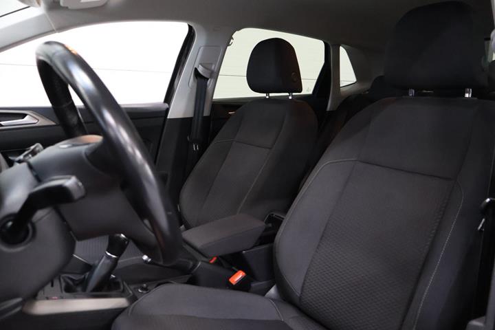 Sort VW Polo fra 2020