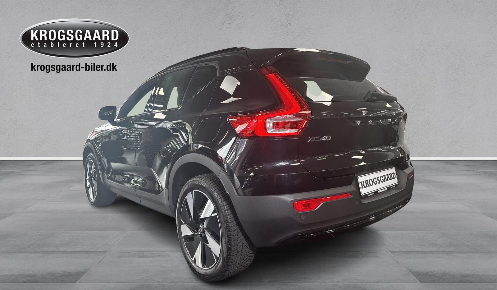 Sort Volvo XC40 fra 2024
