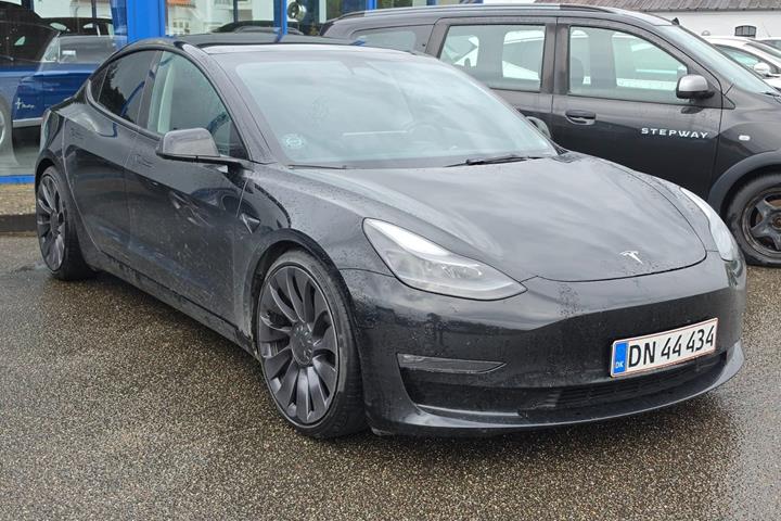 undefined Tesla Model 3 fra 2021