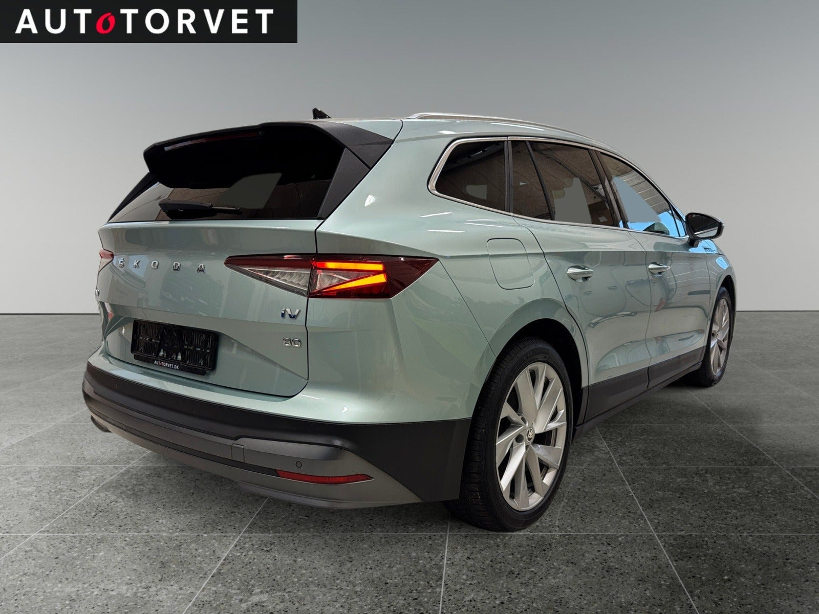 Turquoise Skoda Enyaq fra 2021