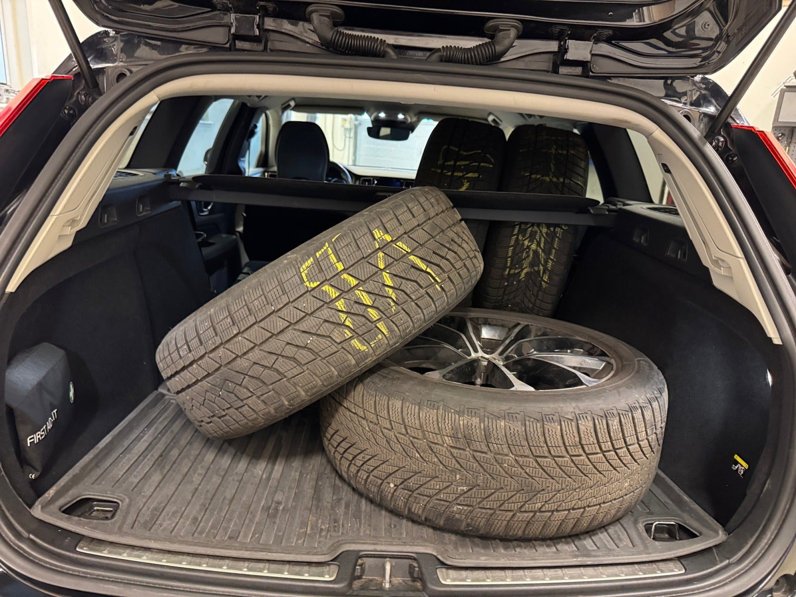 Sort Volvo V60 fra 2019
